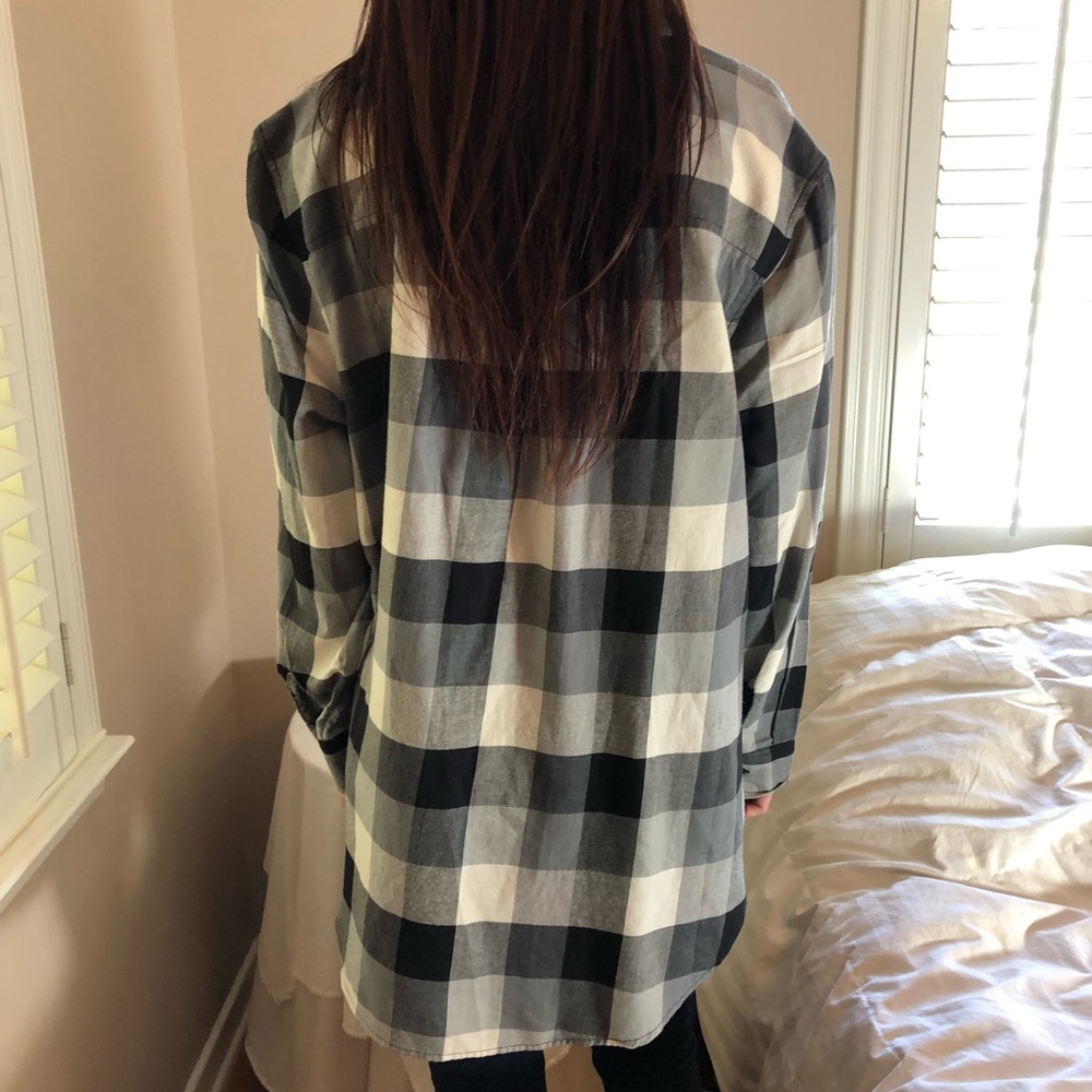 Solddd Outtt - Picture 3 of 4